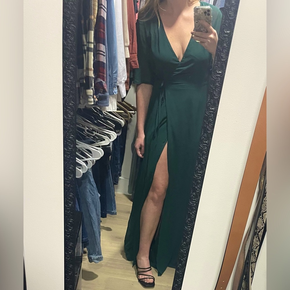 Brand new Lulus Romantic Energy Emerald Green Flutter Sleeve Maxi Wrap Dress